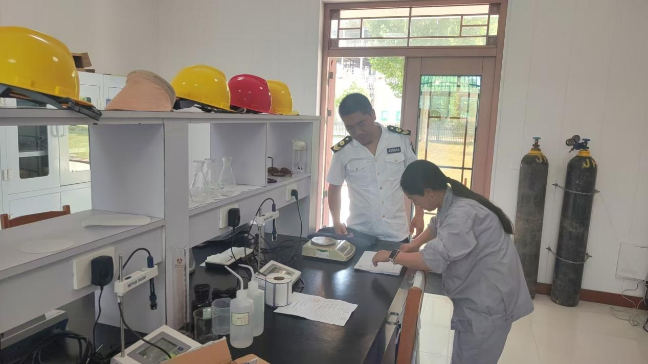 专家驻场帮扶助力潜江涉水产品企业，开启“智慧卫监”与法律咨询新篇章